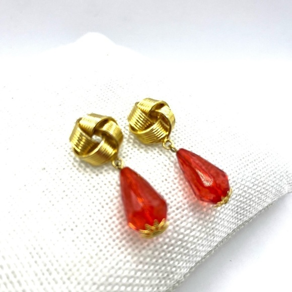 Love Knot Earrings with Red Clear Dangling Beads Gold Tone Earrings ❤️ - Picture 5 of 10